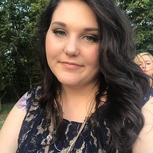 Meet your Posher, Nikole